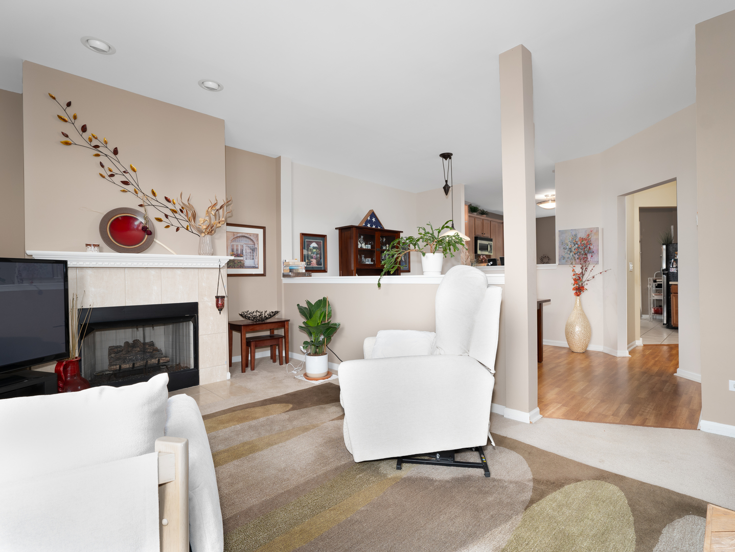 0S082 Lee Court, Winfield, IL 60190