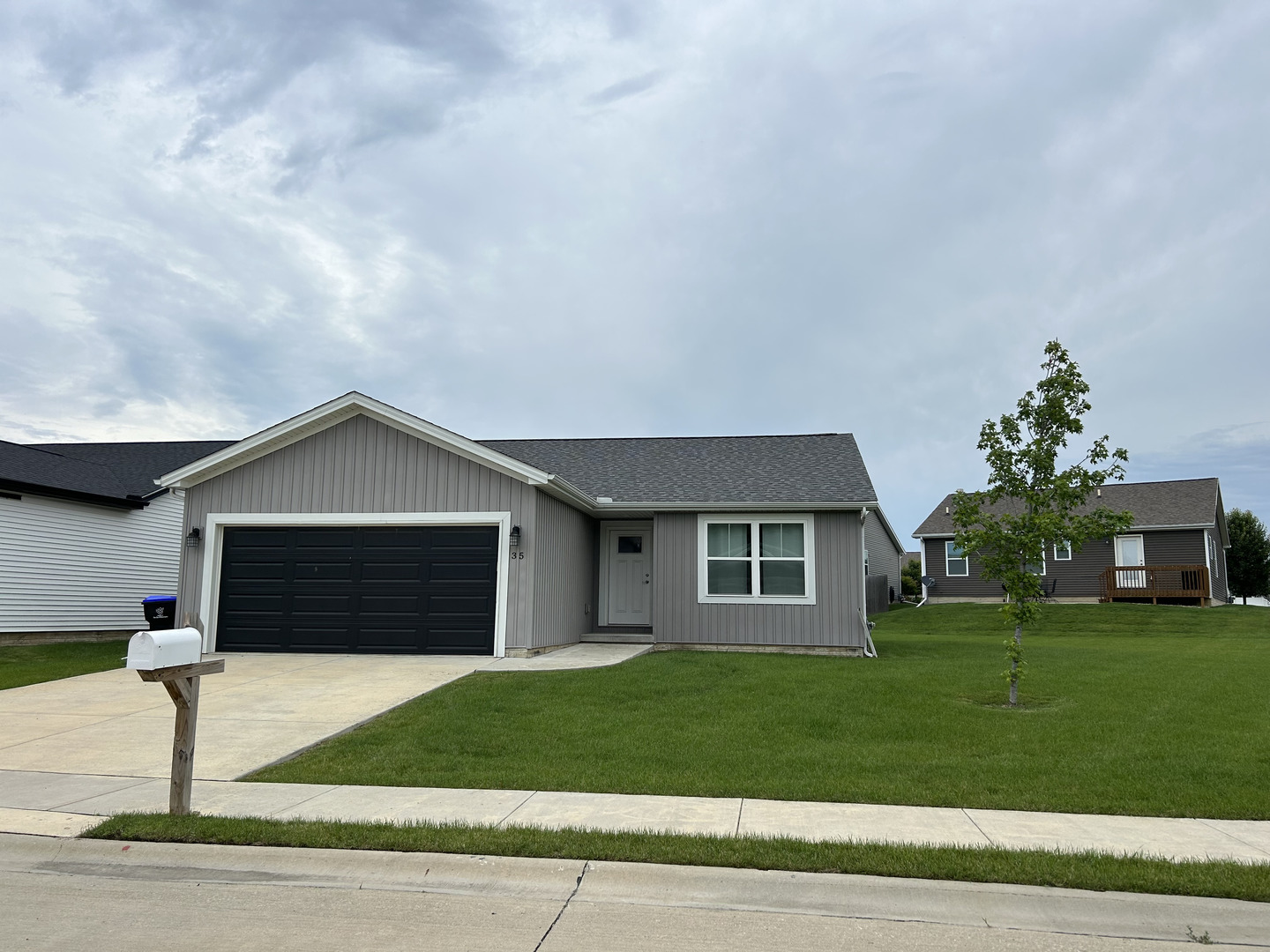 35 Winding Way, Bloomington, IL 61705