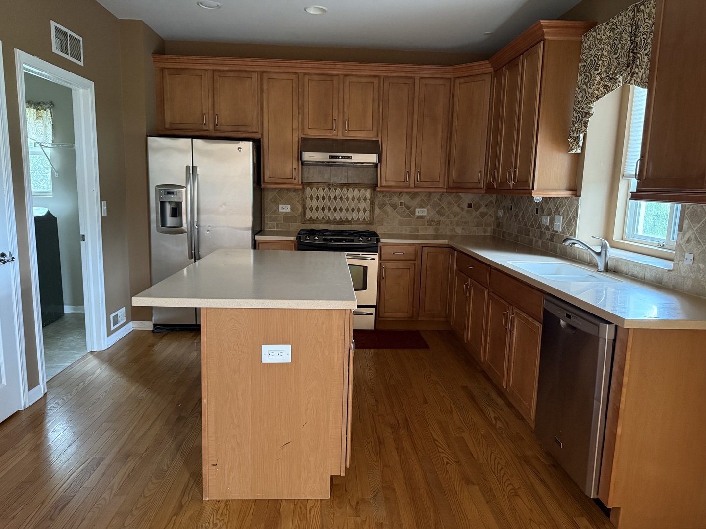 1545 Coral Drive, Yorkville, IL 60560