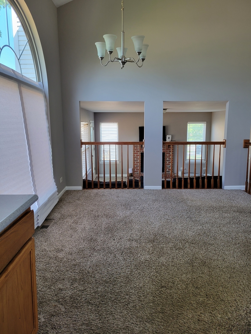 21 E Dahlia Lane, Round Lake Beach, IL 60073