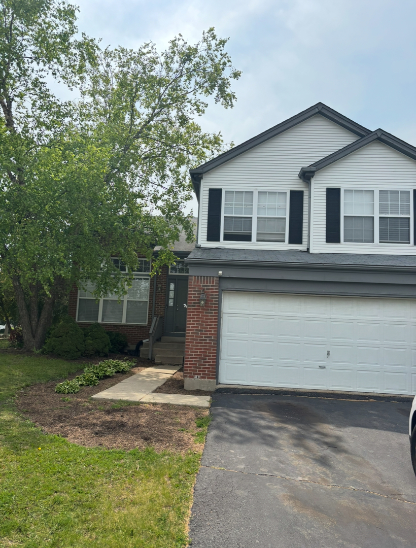 21 E Dahlia Lane, Round Lake Beach, IL 60073