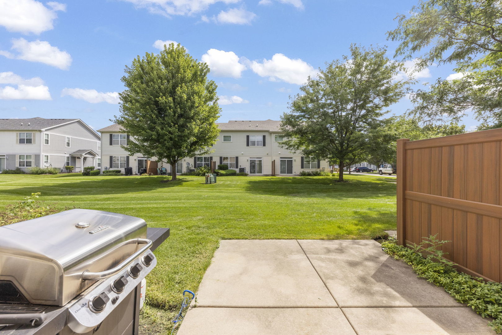 415 Victoria Lane, Elgin, IL 60124