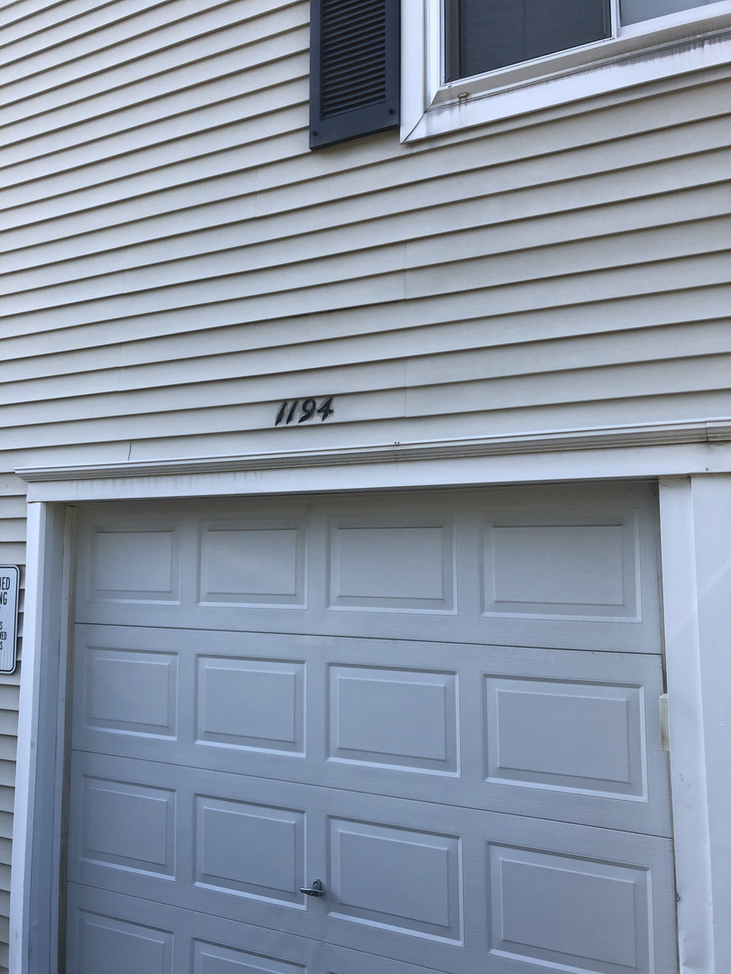 1194 Cove Drive, Prospect Heights, IL 60070