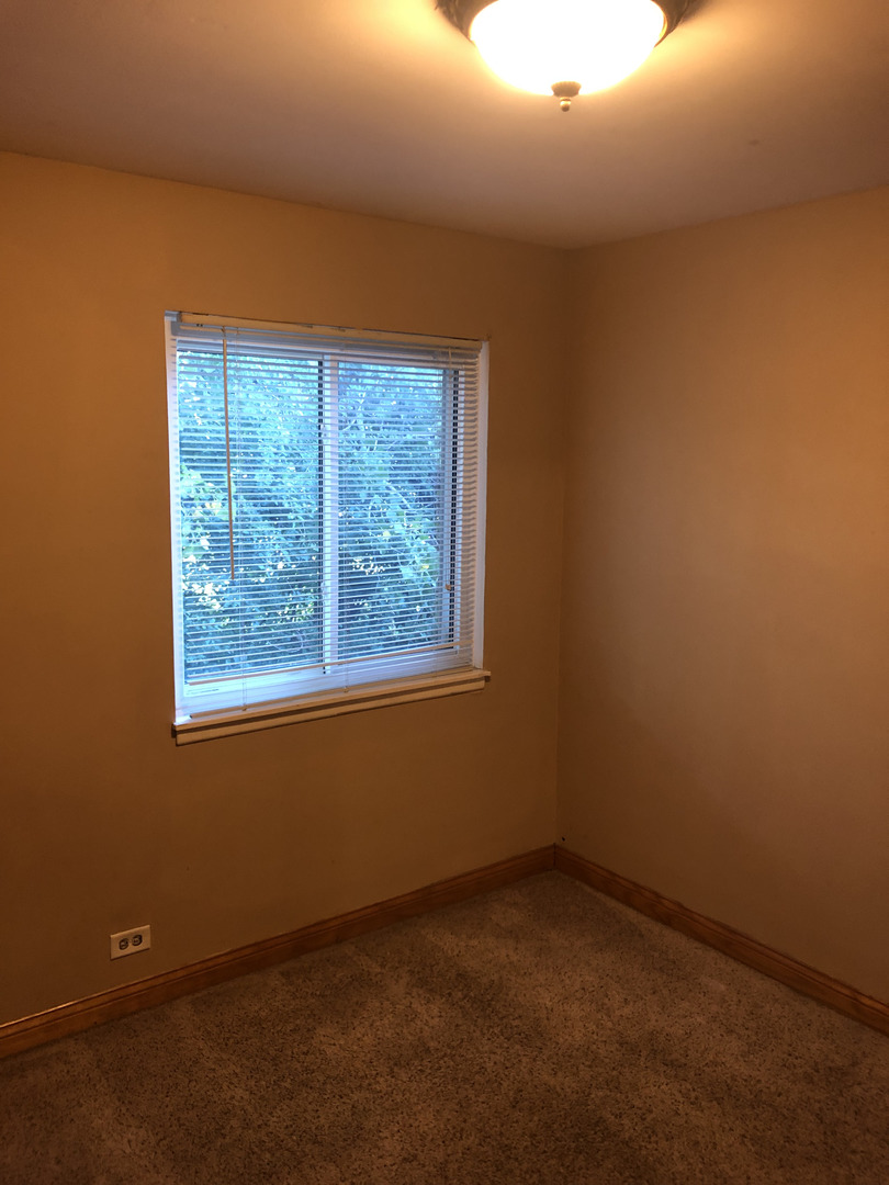 1194 Cove Drive, Prospect Heights, IL 60070