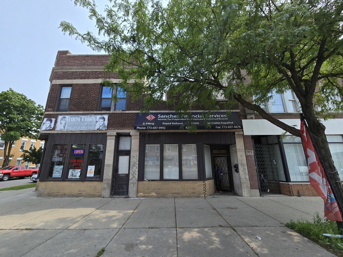 4235 W Fullerton Avenue, Chicago, IL 60639