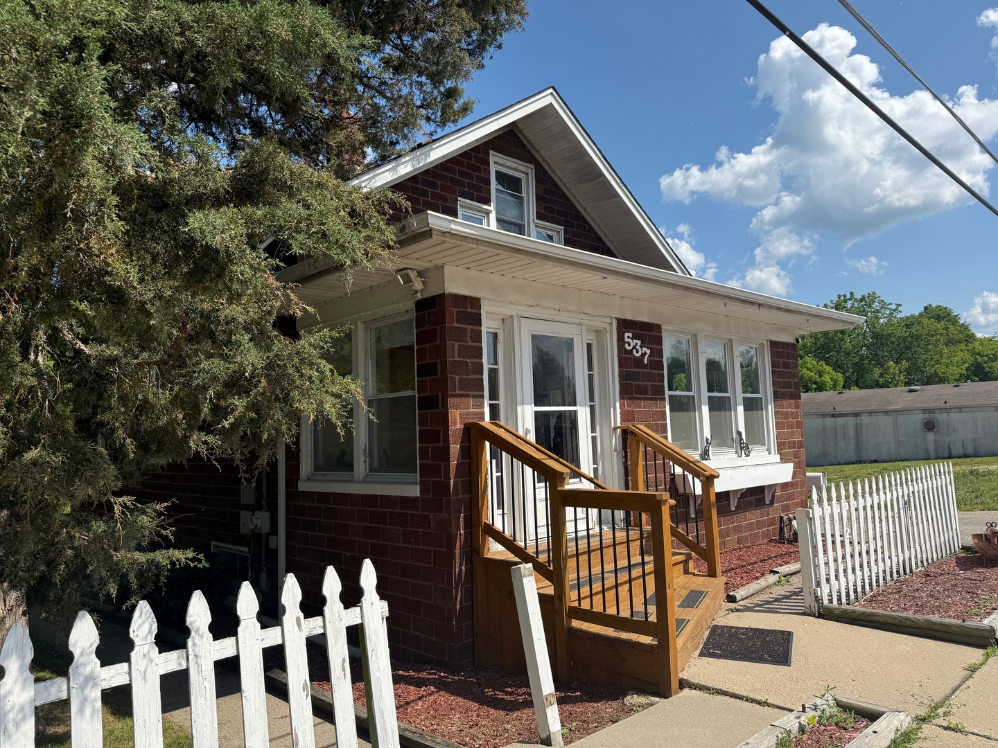 537 Sheridan Road, Winthrop Harbor, IL 60096