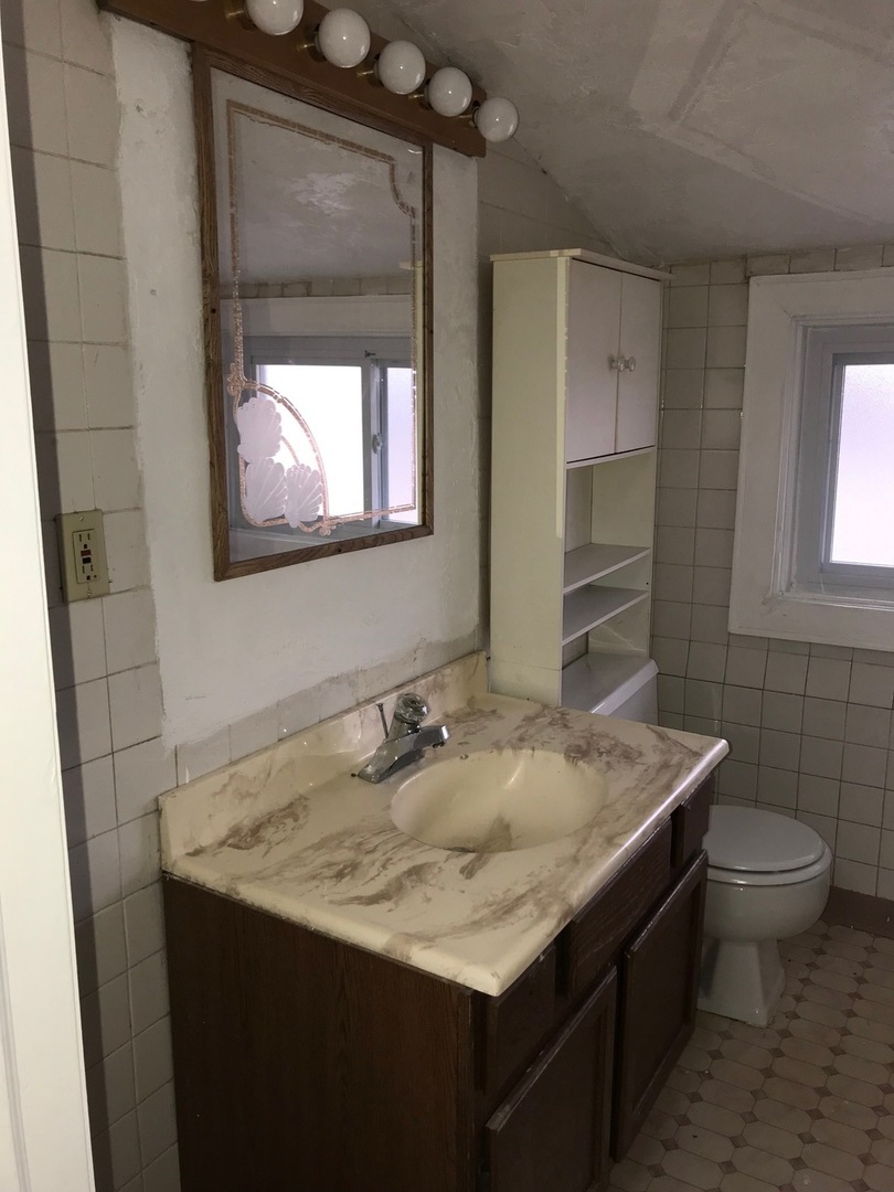 537 Sheridan Road, Winthrop Harbor, IL 60096