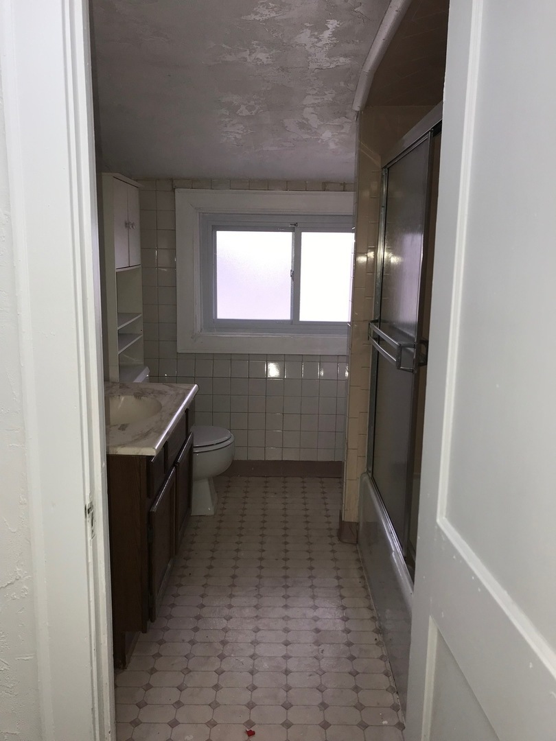 537 Sheridan Road, Winthrop Harbor, IL 60096