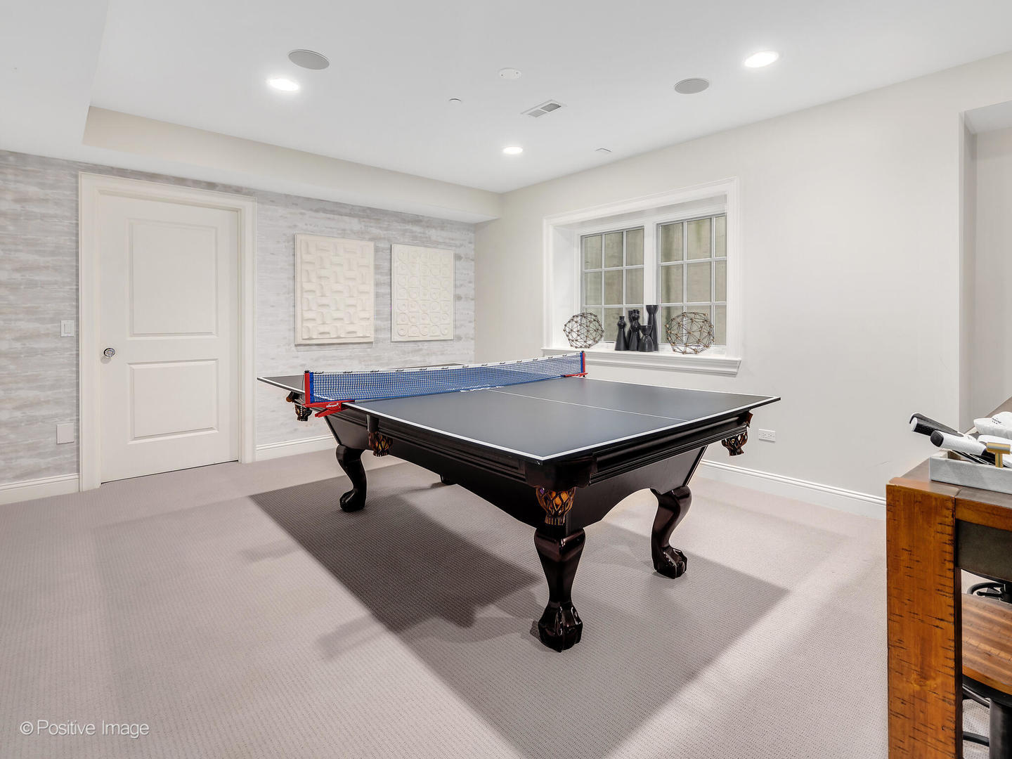 266 N Montclair Avenue, Glen Ellyn, IL 60137