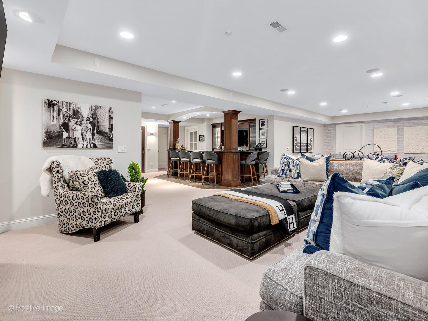 266 N Montclair Avenue, Glen Ellyn, IL 60137
