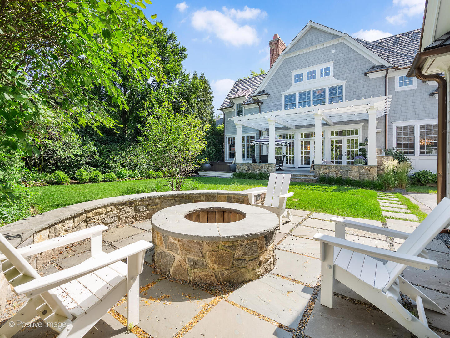 266 N Montclair Avenue, Glen Ellyn, IL 60137