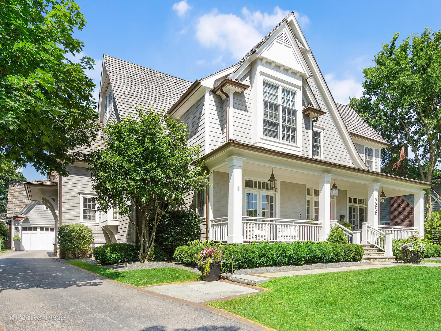 266 N Montclair Avenue, Glen Ellyn, IL 60137