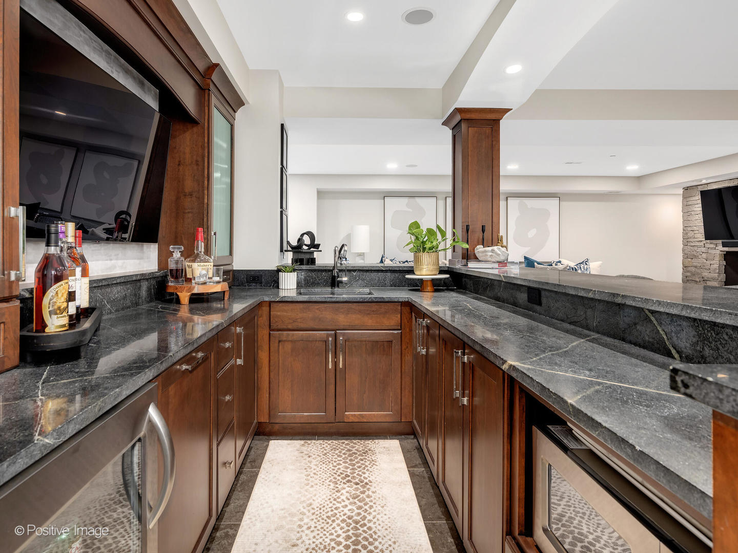 266 N Montclair Avenue, Glen Ellyn, IL 60137