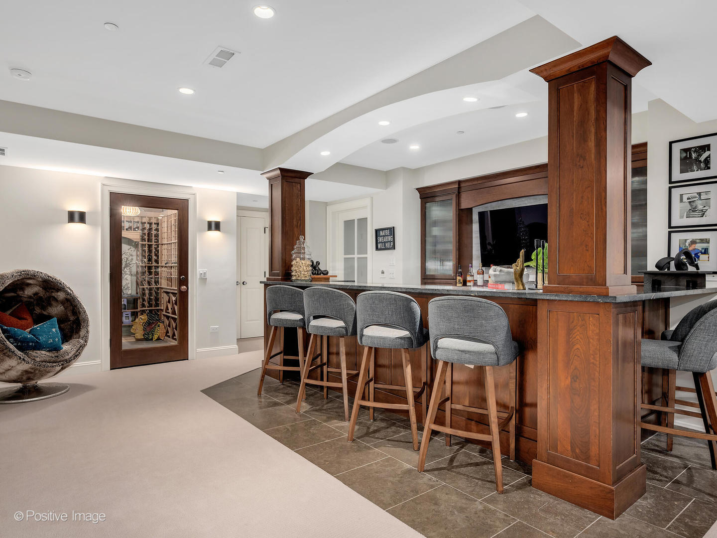 266 N Montclair Avenue, Glen Ellyn, IL 60137