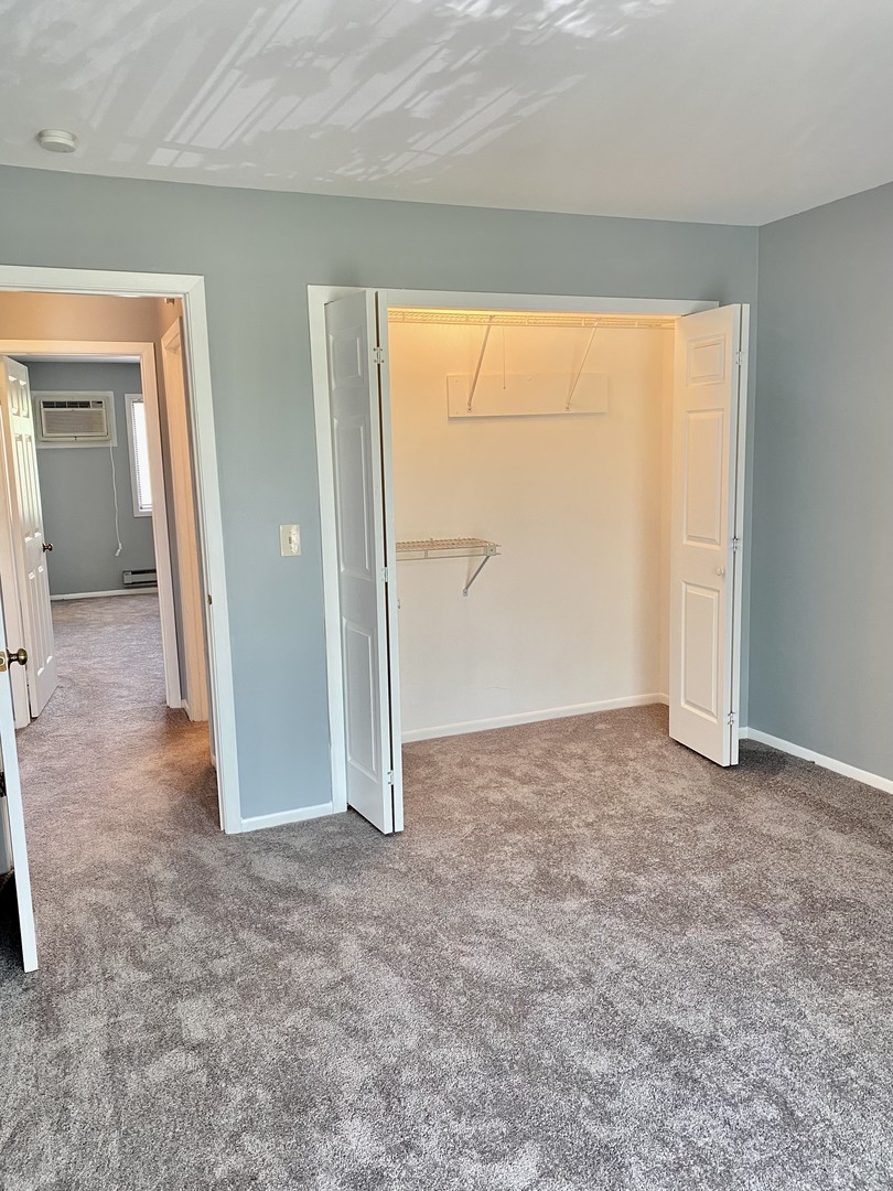 190 S Waters Edge Drive #302, Glendale Heights, IL 60139