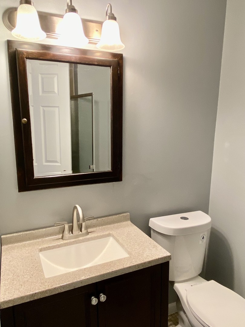 190 S Waters Edge Drive #302, Glendale Heights, IL 60139
