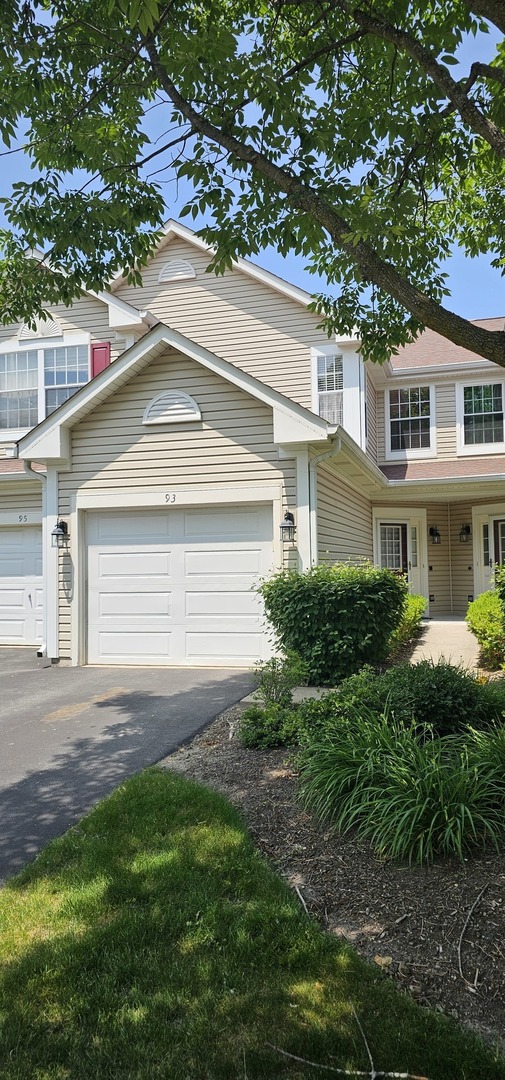 93 Harvest Gate Road, Lake In The Hills, IL 60156