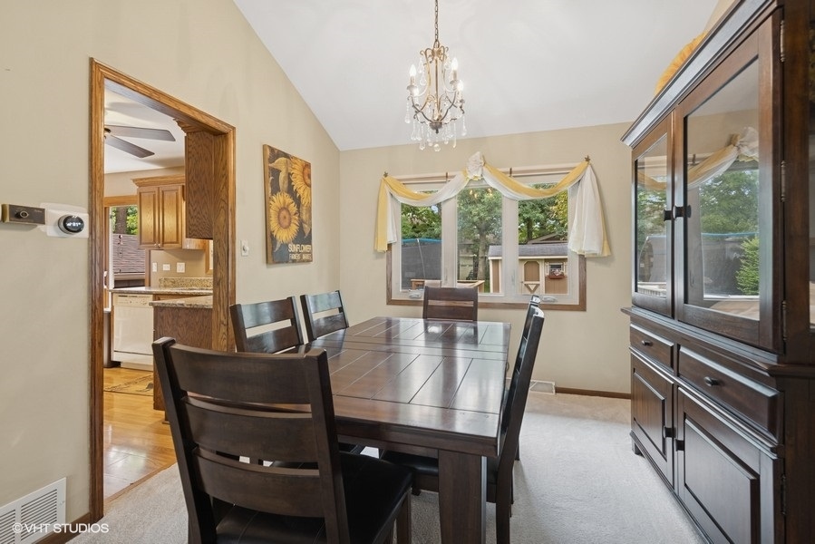 1127 Alpine Lane, Lemont, IL 60439