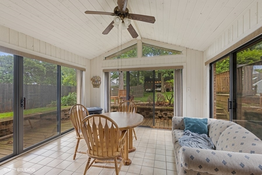 1127 Alpine Lane, Lemont, IL 60439