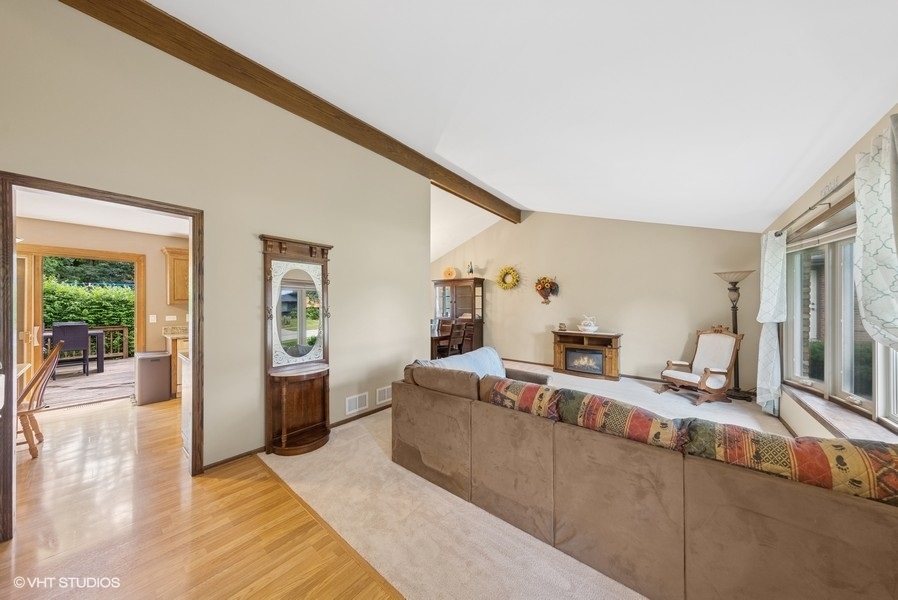 1127 Alpine Lane, Lemont, IL 60439