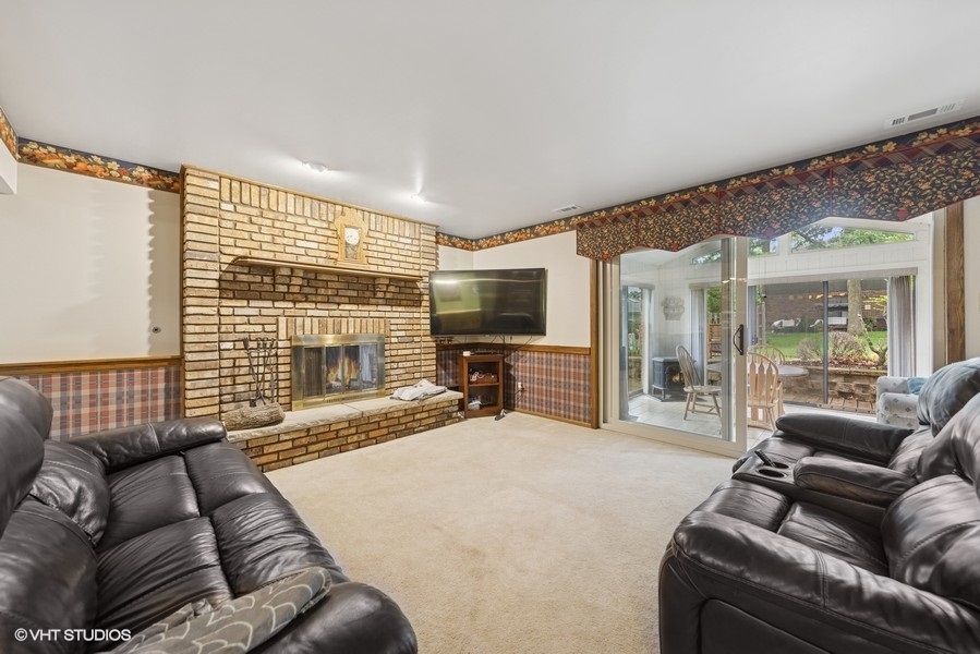 1127 Alpine Lane, Lemont, IL 60439