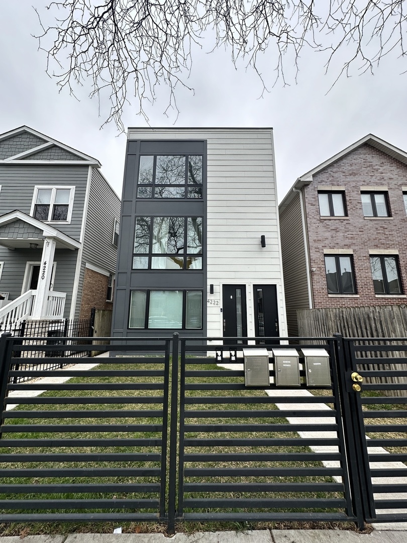 4222 N Bernard Street #1, Chicago, IL 60618