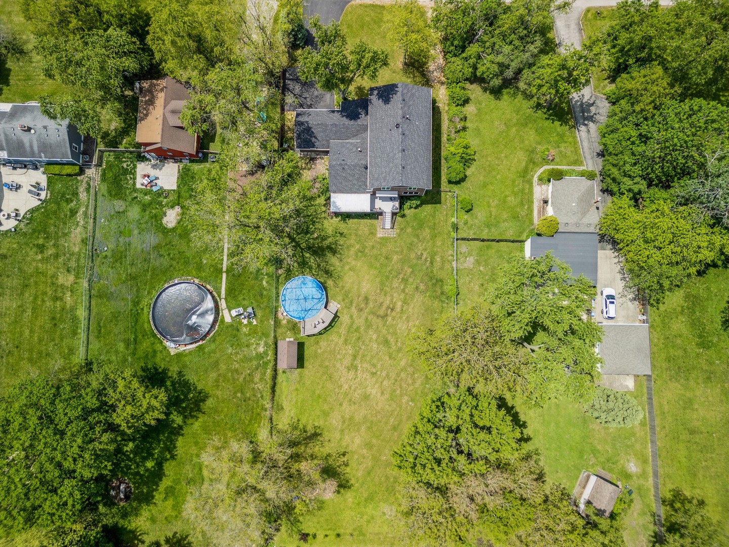 5873 Walnut Avenue, Downers Grove, IL 60516