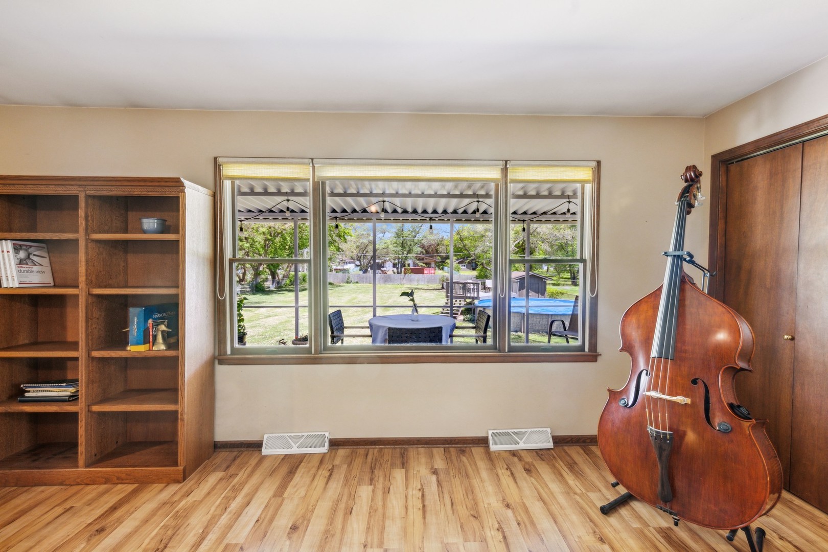 5873 Walnut Avenue, Downers Grove, IL 60516