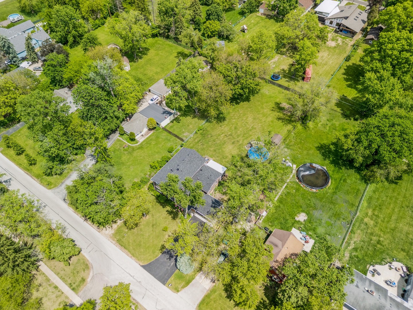 5873 Walnut Avenue, Downers Grove, IL 60516