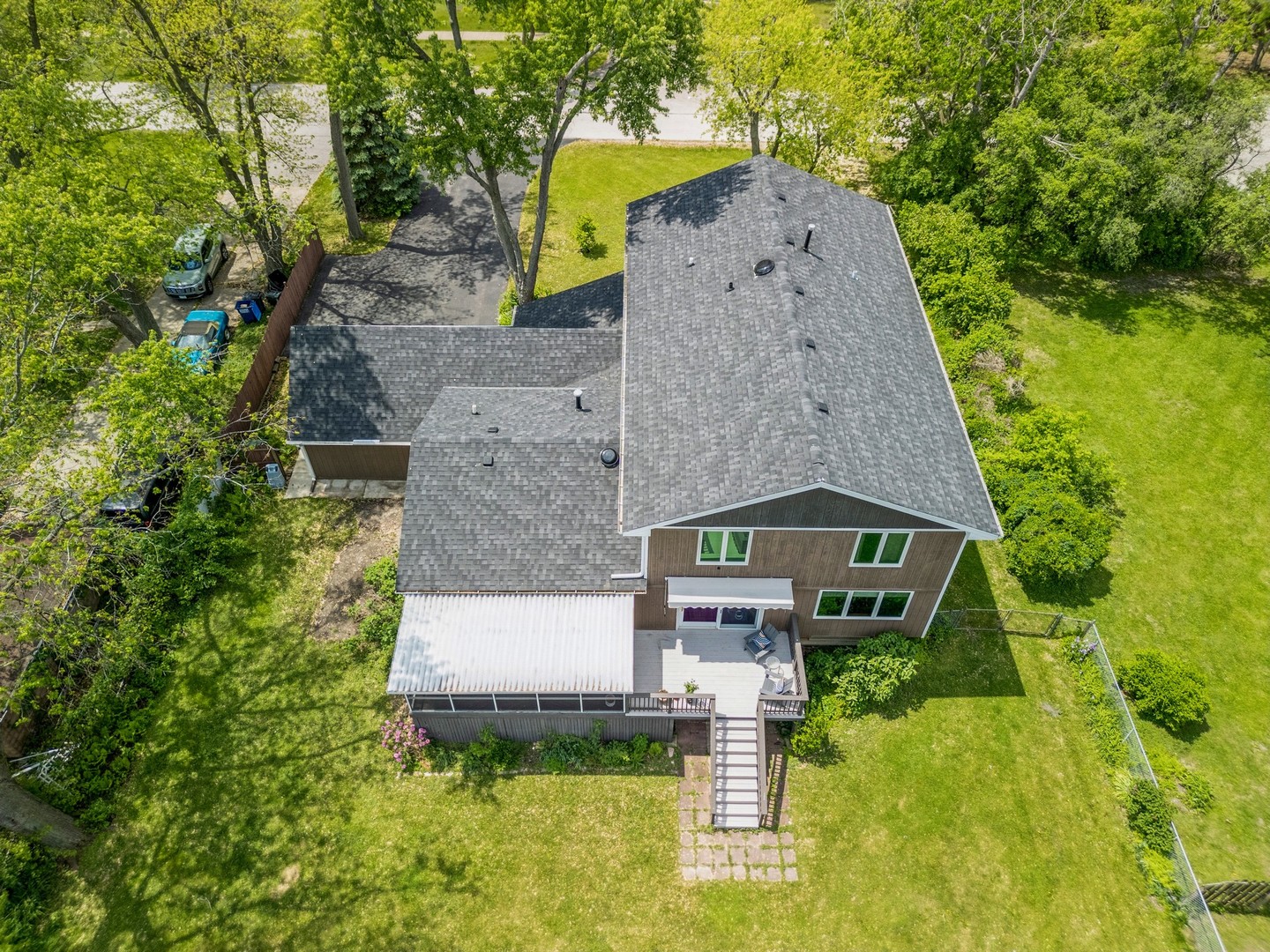 5873 Walnut Avenue, Downers Grove, IL 60516
