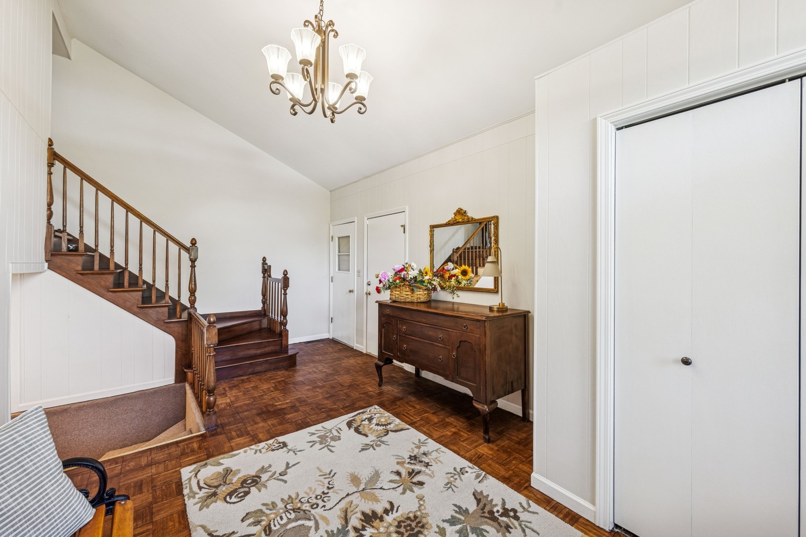 5873 Walnut Avenue, Downers Grove, IL 60516