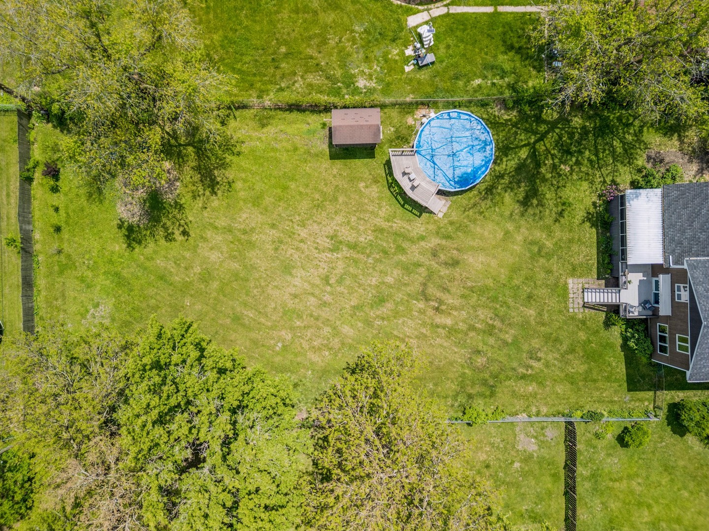 5873 Walnut Avenue, Downers Grove, IL 60516