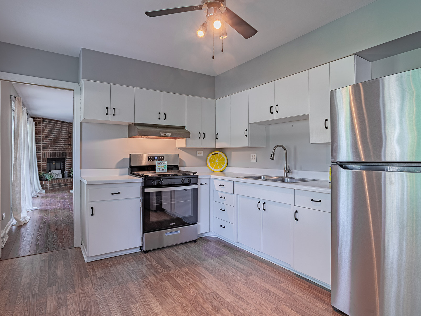 57 Forest Lane, Elk Grove Village, IL 60007