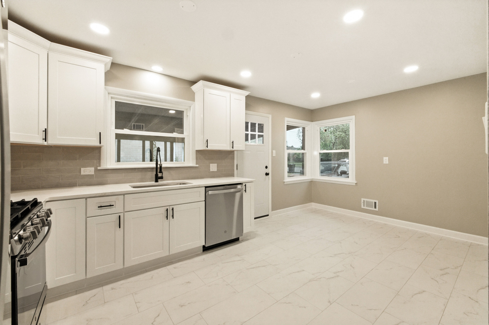 4506 W 77th Place, Chicago, IL 60652