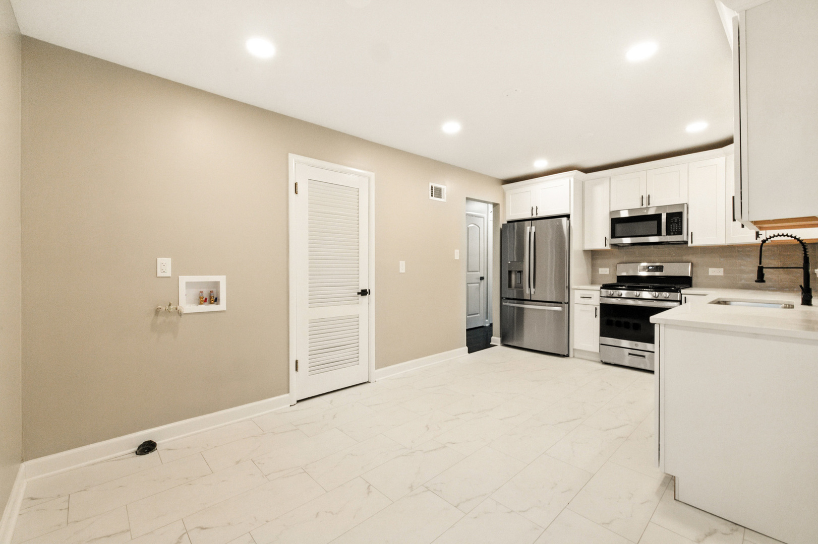 4506 W 77th Place, Chicago, IL 60652