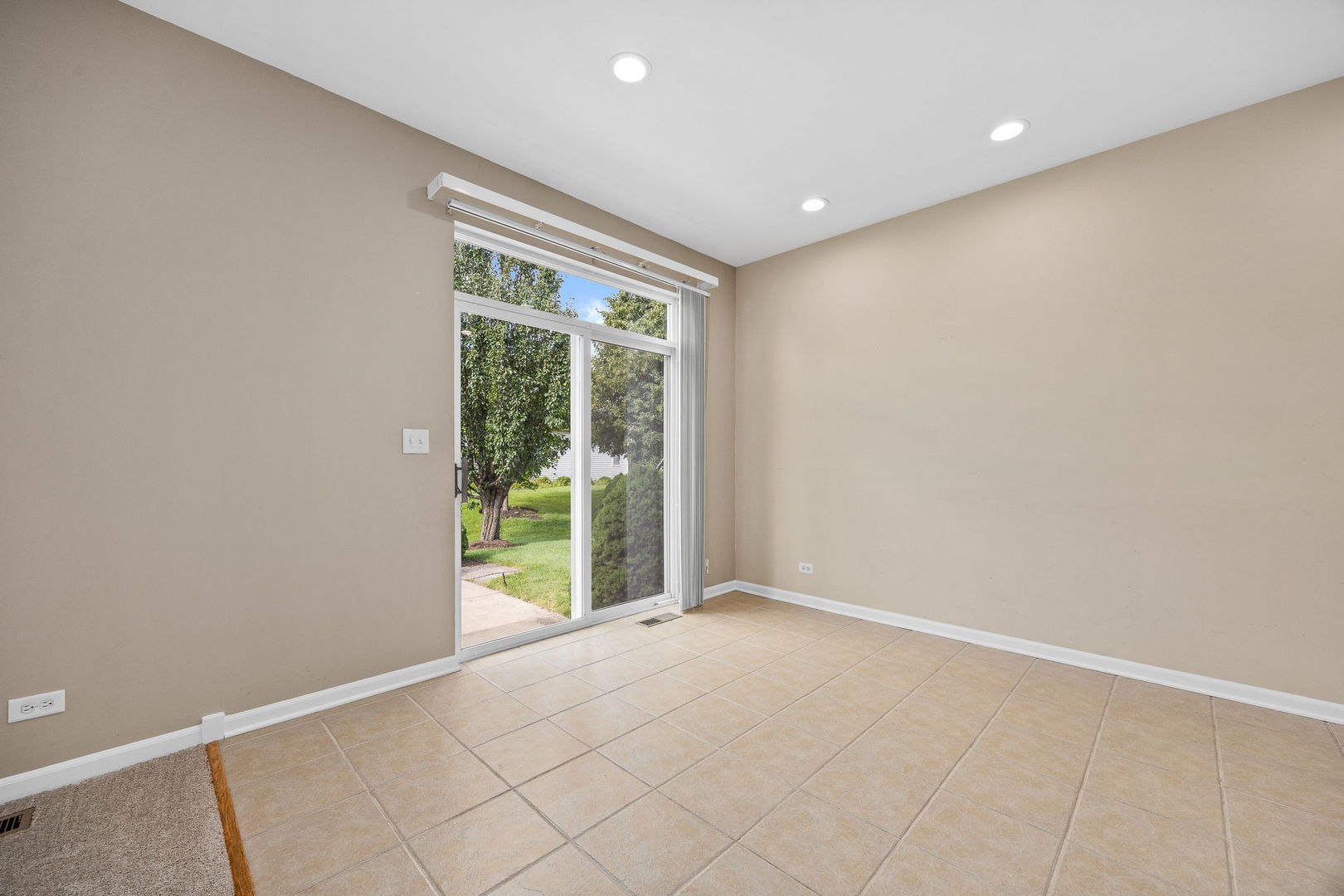 709 Bohannon Circle, Oswego, IL 60543