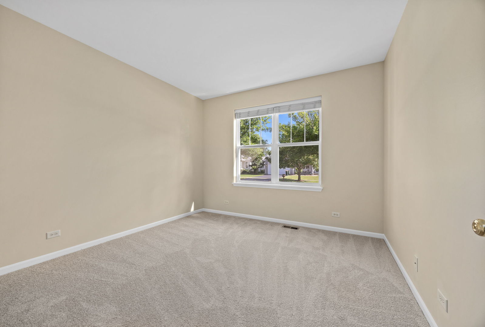 709 Bohannon Circle, Oswego, IL 60543