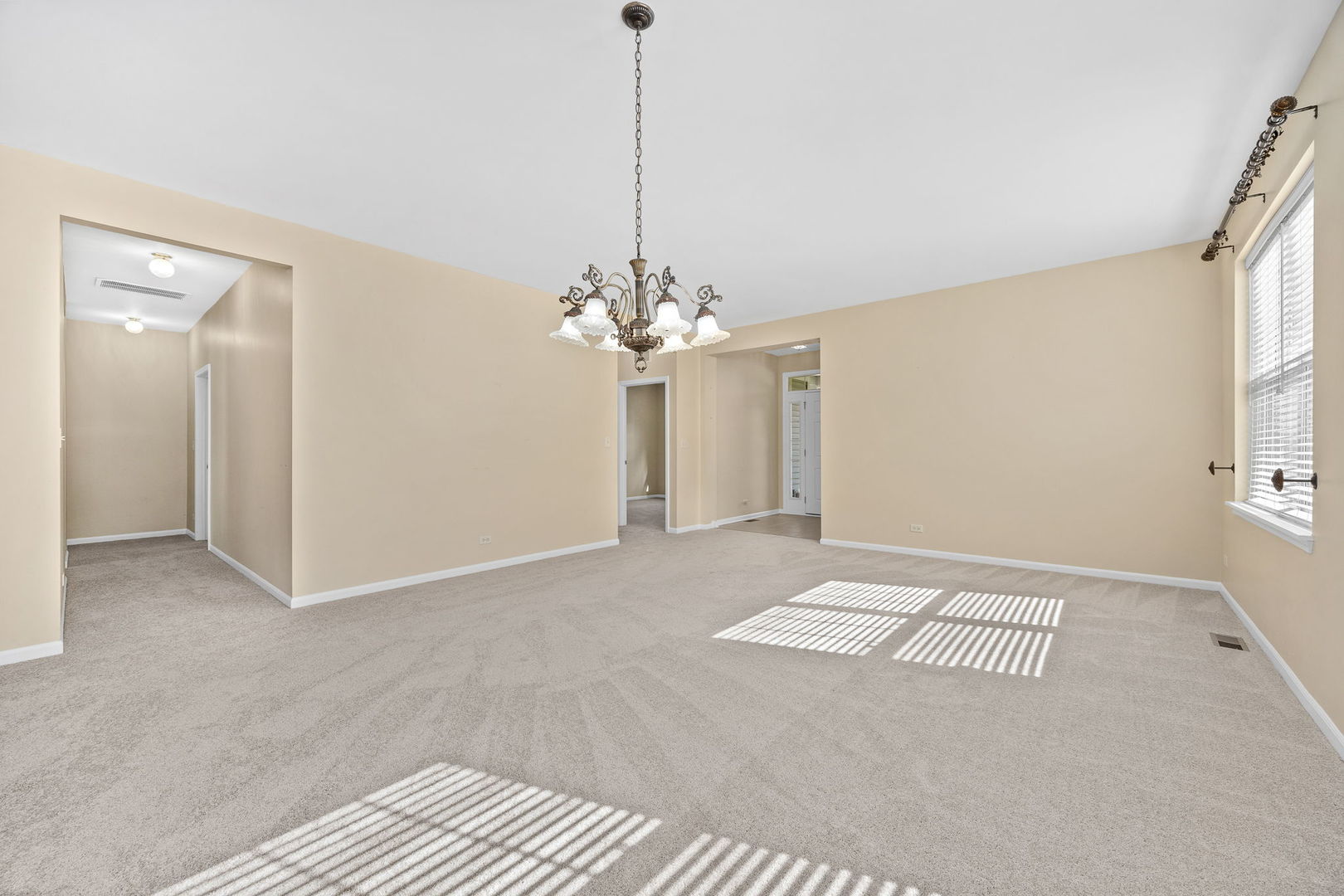 709 Bohannon Circle, Oswego, IL 60543