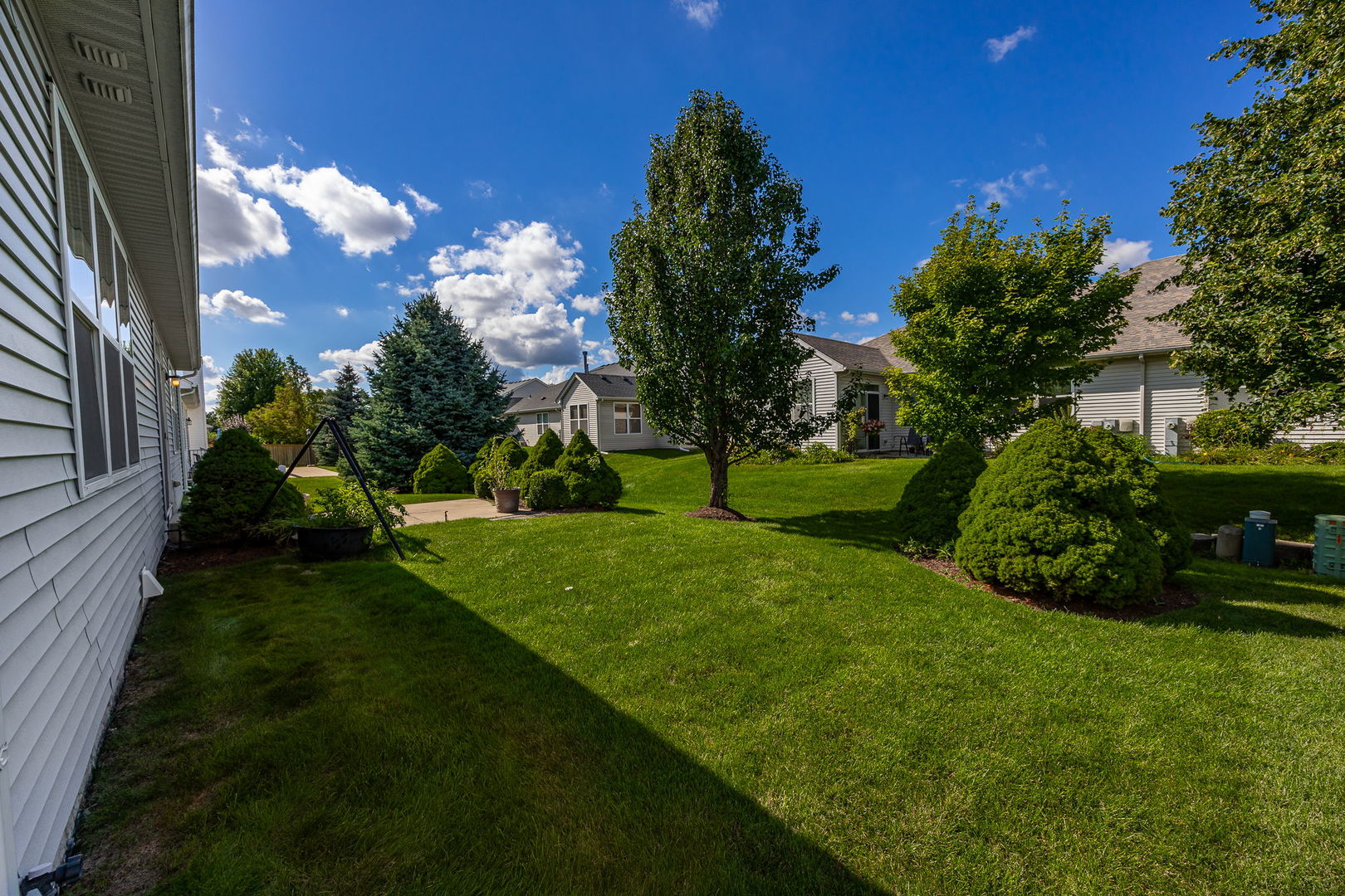 709 Bohannon Circle, Oswego, IL 60543