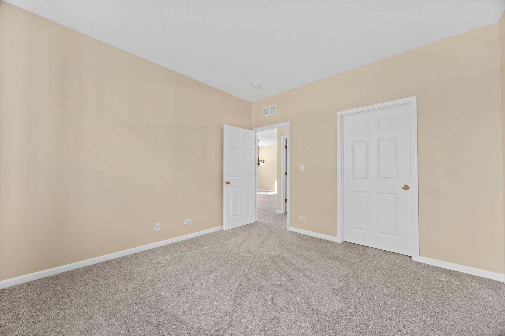 709 Bohannon Circle, Oswego, IL 60543