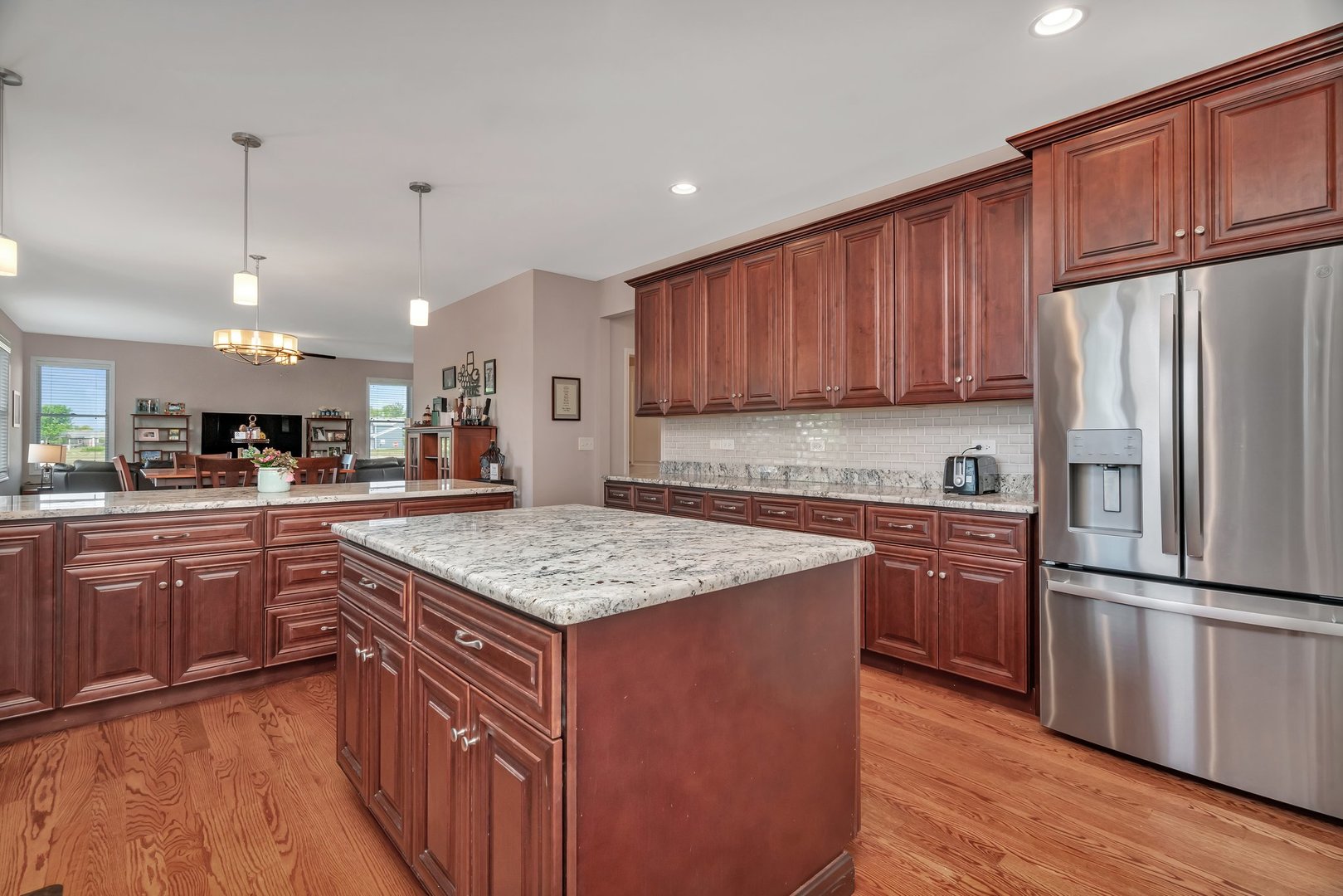 565 E Barber Drive, Coal City, IL 60416