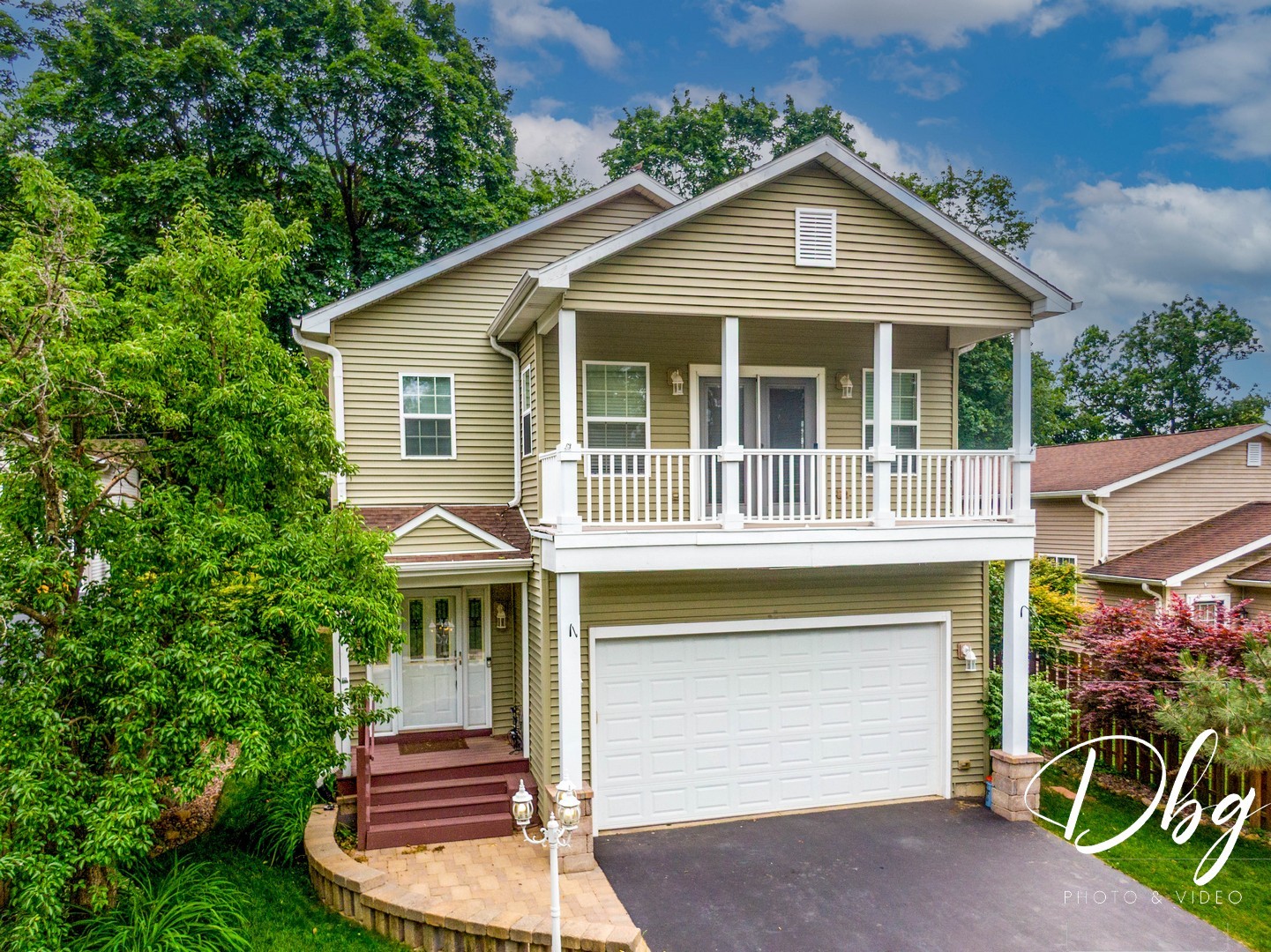 24725 W Hawthorne Drive, Round Lake, IL 60073