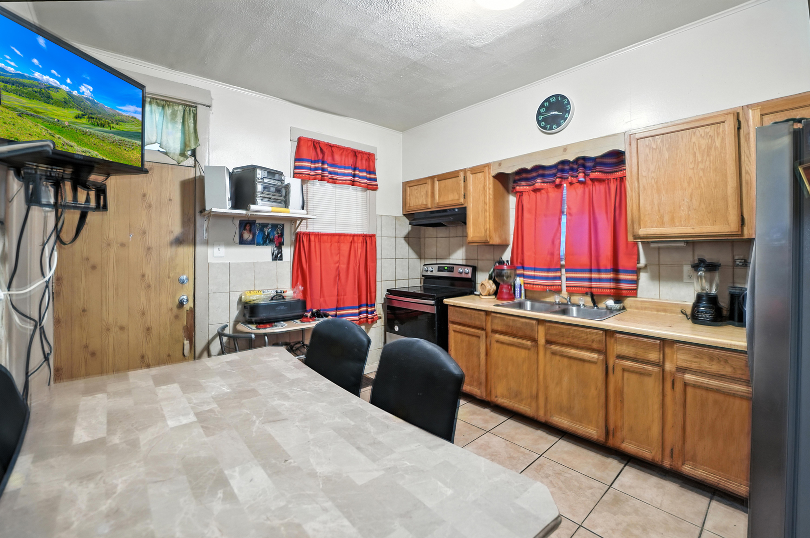 4834 W Potomac Avenue, Chicago, IL 60651