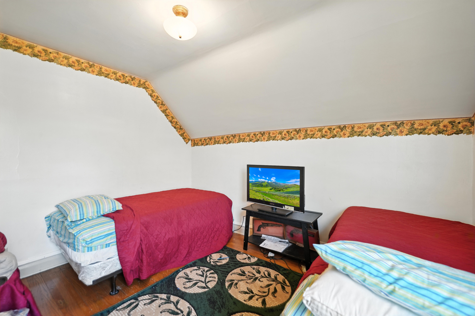 4834 W Potomac Avenue, Chicago, IL 60651