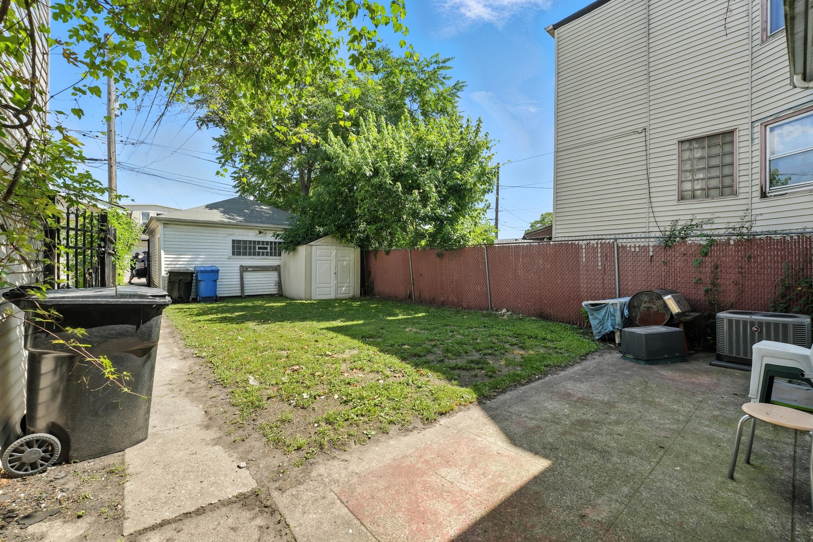 4834 W Potomac Avenue, Chicago, IL 60651