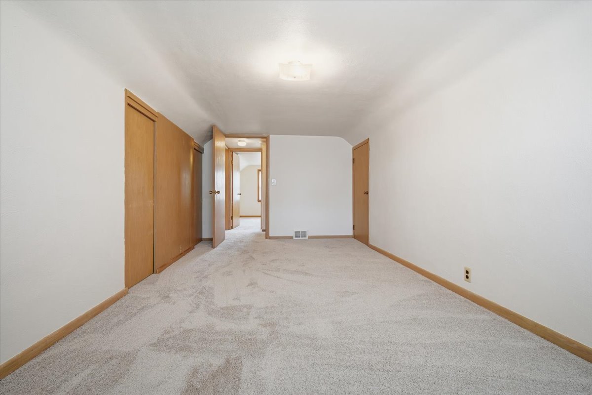 509 W Smith Street, Roanoke, IL 61561