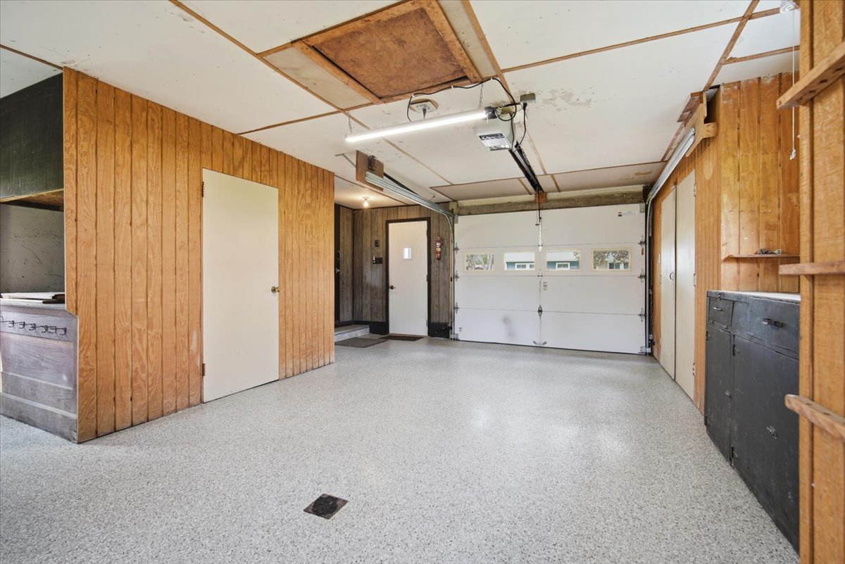 509 W Smith Street, Roanoke, IL 61561