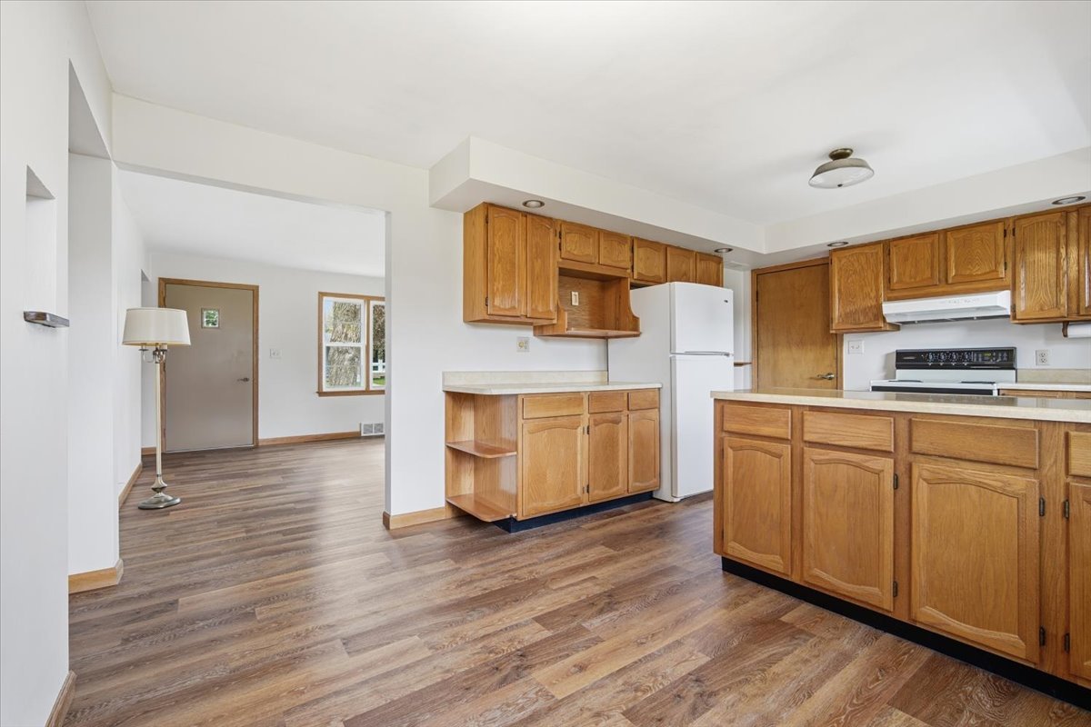 509 W Smith Street, Roanoke, IL 61561