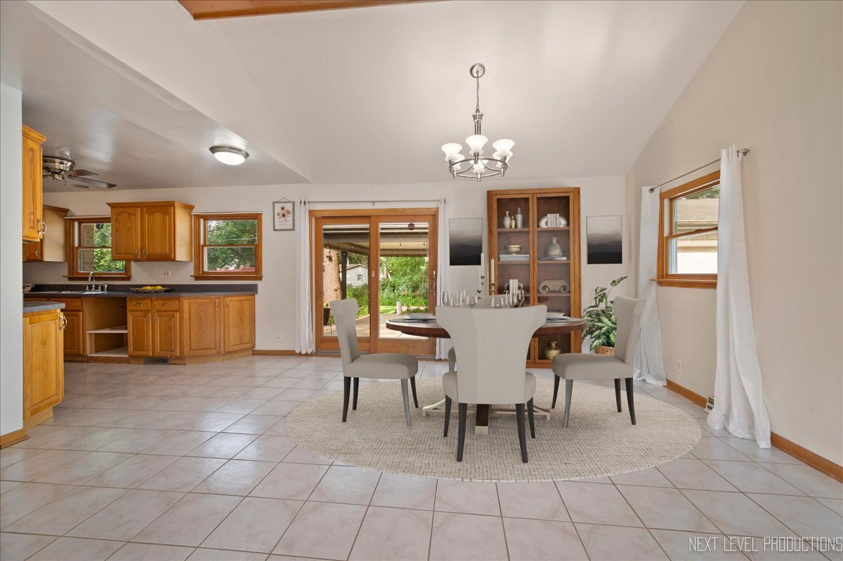 2N080 Clarendon Avenue, Lombard, IL 60148