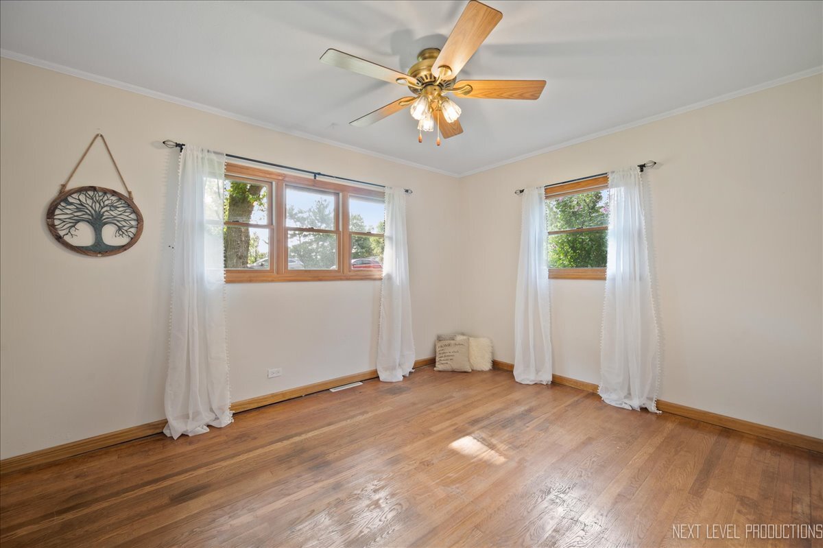 2N080 Clarendon Avenue, Lombard, IL 60148